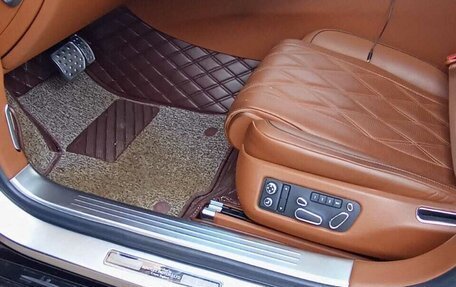 Bentley Flying Spur II, 2015 год, 9 000 000 рублей, 15 фотография