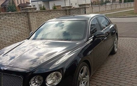 Bentley Flying Spur II, 2015 год, 9 000 000 рублей, 10 фотография