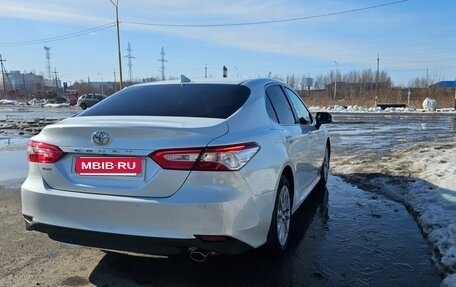 Toyota Camry, 2021 год, 3 350 000 рублей, 5 фотография