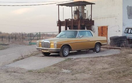 Mercedes-Benz W114, 1975 год, 4 480 000 рублей, 1 фотография