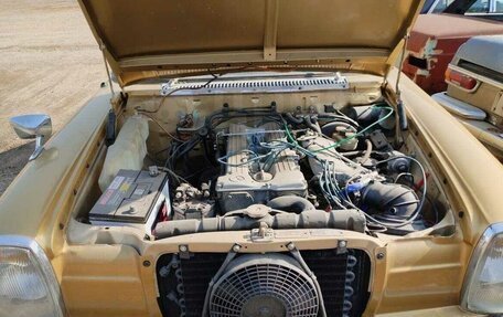 Mercedes-Benz W114, 1975 год, 4 480 000 рублей, 2 фотография