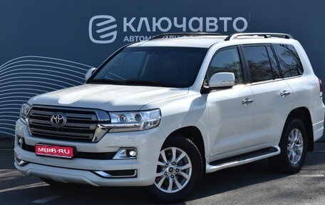Toyota Land Cruiser 200, 2017 год, 5 850 000 рублей, 1 фотография