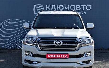 Toyota Land Cruiser 200, 2017 год, 5 850 000 рублей, 3 фотография