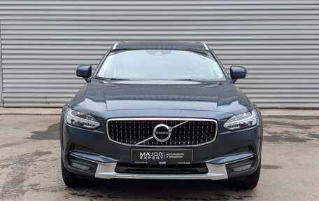 Volvo V90 Cross Country I рестайлинг, 2017 год, 2 900 000 рублей, 2 фотография