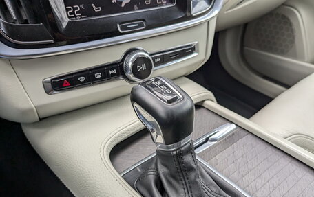 Volvo V90 Cross Country I рестайлинг, 2017 год, 2 900 000 рублей, 24 фотография