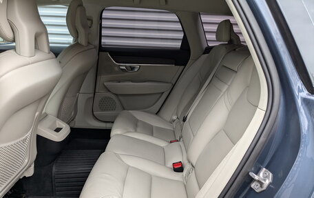 Volvo V90 Cross Country I рестайлинг, 2017 год, 2 900 000 рублей, 30 фотография
