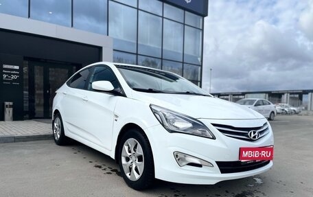 Hyundai Solaris II рестайлинг, 2016 год, 1 055 000 рублей, 1 фотография