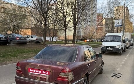 Mercedes-Benz C-Класс, 1996 год, 99 000 рублей, 3 фотография