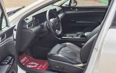 KIA K5, 2023 год, 1 700 000 рублей, 9 фотография
