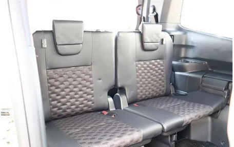 Toyota Voxy, 2022 год, 2 640 033 рублей, 14 фотография