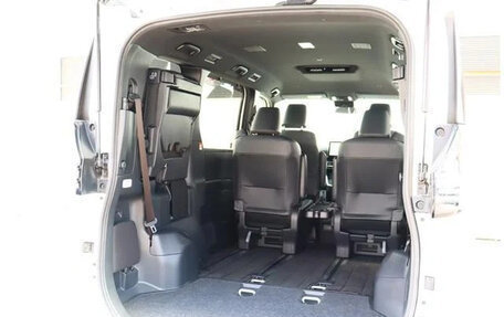 Toyota Voxy, 2022 год, 2 640 033 рублей, 19 фотография