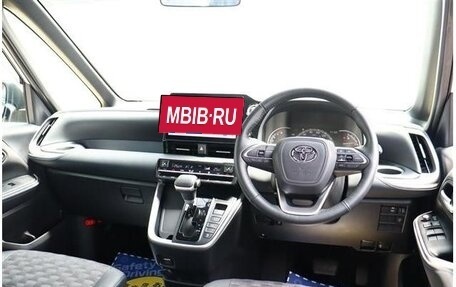 Toyota Voxy, 2022 год, 2 640 033 рублей, 11 фотография