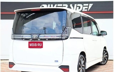 Toyota Voxy, 2022 год, 2 640 033 рублей, 9 фотография