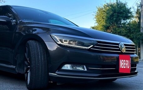 Volkswagen Passat B8 рестайлинг, 2015 год, 1 600 000 рублей, 10 фотография