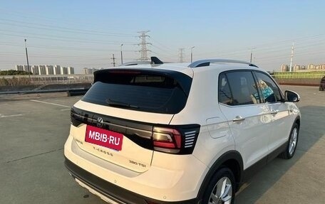 Volkswagen T-Cross I, 2021 год, 1 555 810 рублей, 7 фотография