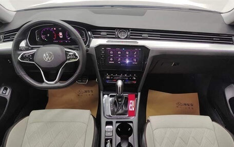 Volkswagen Passat B8 рестайлинг, 2023 год, 3 450 000 рублей, 6 фотография