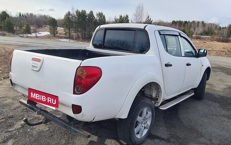 Mitsubishi L200 IV рестайлинг, 2007 год, 1 080 000 рублей, 4 фотография