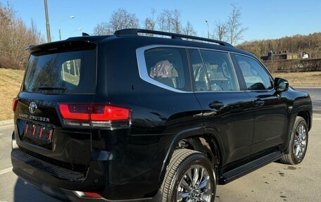 Toyota Land Cruiser, 2024 год, 13 000 000 рублей, 3 фотография