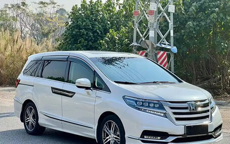 Honda Elysion, 2021 год, 3 000 000 рублей, 3 фотография
