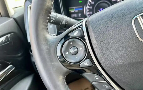 Honda Elysion, 2021 год, 3 000 000 рублей, 10 фотография