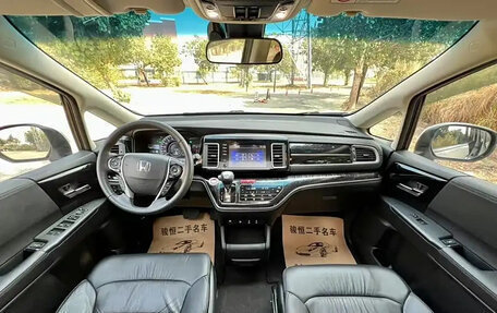 Honda Elysion, 2021 год, 3 000 000 рублей, 22 фотография