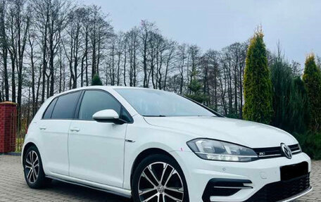 Volkswagen Golf VII, 2017 год, 1 380 000 рублей, 2 фотография