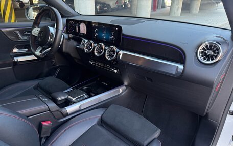 Mercedes-Benz GLB, 2021 год, 4 390 000 рублей, 26 фотография