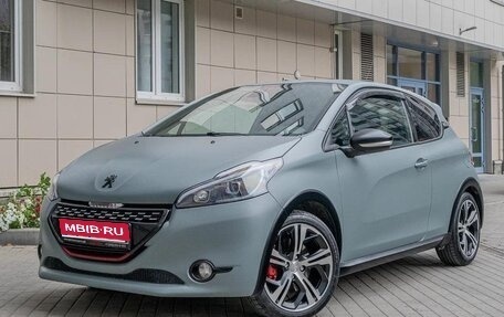 Peugeot 208 GTi I рестайлинг, 2014 год, 999 000 рублей, 1 фотография