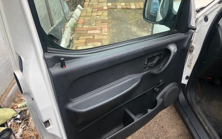 Citroen Berlingo II рестайлинг, 2003 год, 330 000 рублей, 7 фотография