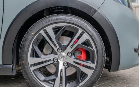 Peugeot 208 GTi I рестайлинг, 2014 год, 999 000 рублей, 4 фотография