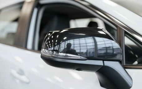 Toyota RAV4, 2024 год, 4 600 000 рублей, 7 фотография