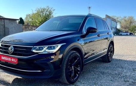 Volkswagen Tiguan II, 2021 год, 3 360 000 рублей, 1 фотография