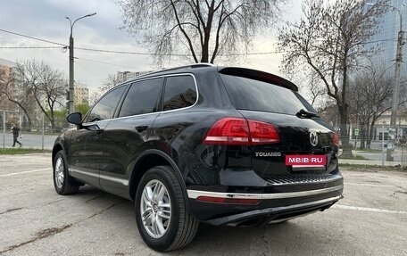 Volkswagen Touareg III, 2015 год, 2 680 000 рублей, 8 фотография