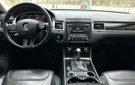 Volkswagen Touareg III, 2015 год, 2 680 000 рублей, 11 фотография
