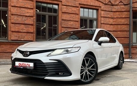 Toyota Camry, 2021 год, 4 000 000 рублей, 1 фотография