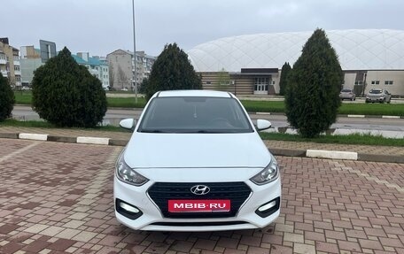 Hyundai Solaris II рестайлинг, 2018 год, 1 350 000 рублей, 1 фотография