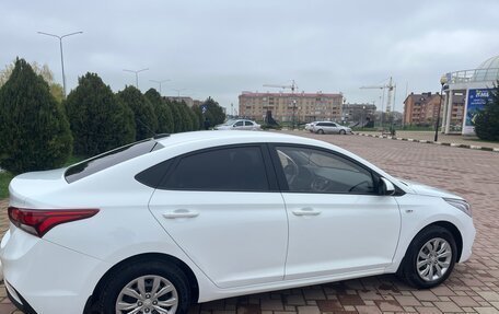 Hyundai Solaris II рестайлинг, 2018 год, 1 350 000 рублей, 8 фотография