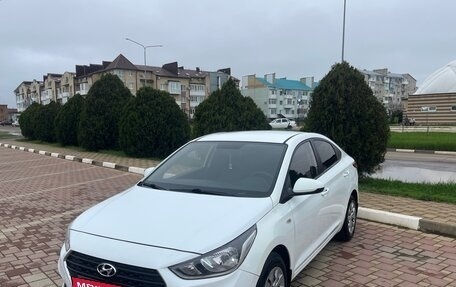 Hyundai Solaris II рестайлинг, 2018 год, 1 350 000 рублей, 3 фотография