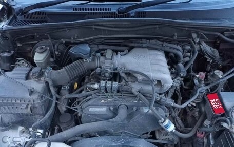 Toyota Land Cruiser Prado 120 рестайлинг, 2003 год, 2 200 000 рублей, 12 фотография