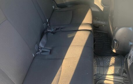 Toyota ISis I, 2011 год, 1 200 000 рублей, 6 фотография