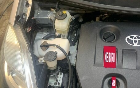Toyota ISis I, 2011 год, 1 200 000 рублей, 8 фотография