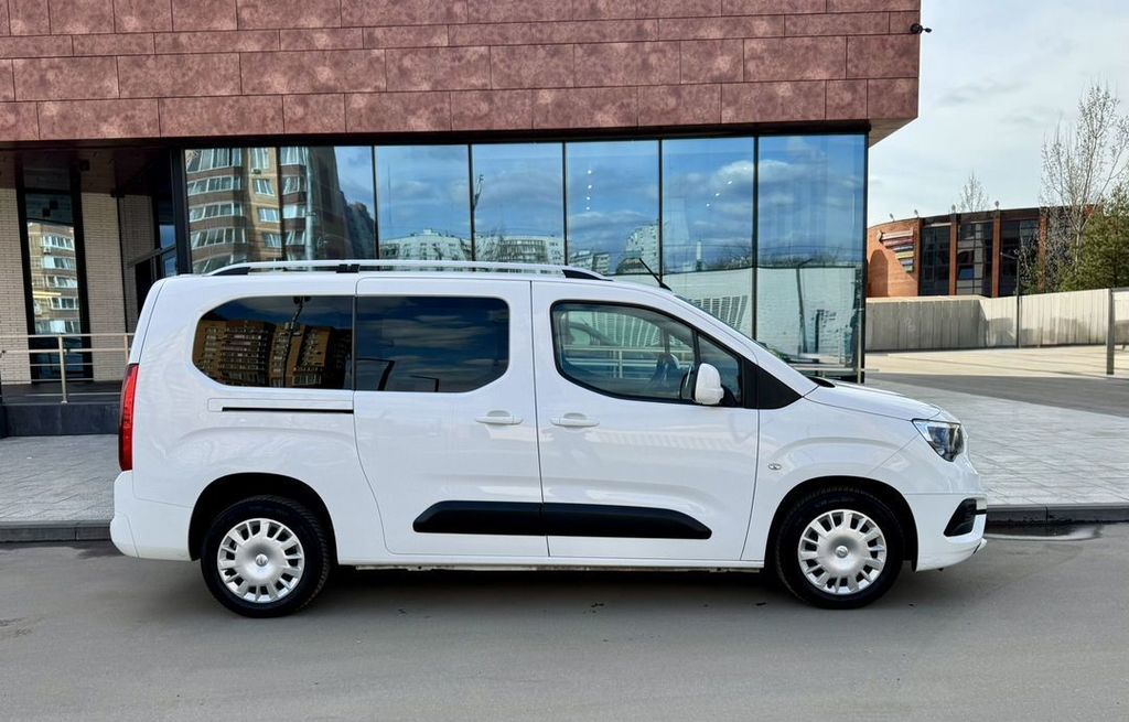 Opel Combo Life, 2019 год, 1 850 000 рублей, 14 фотография