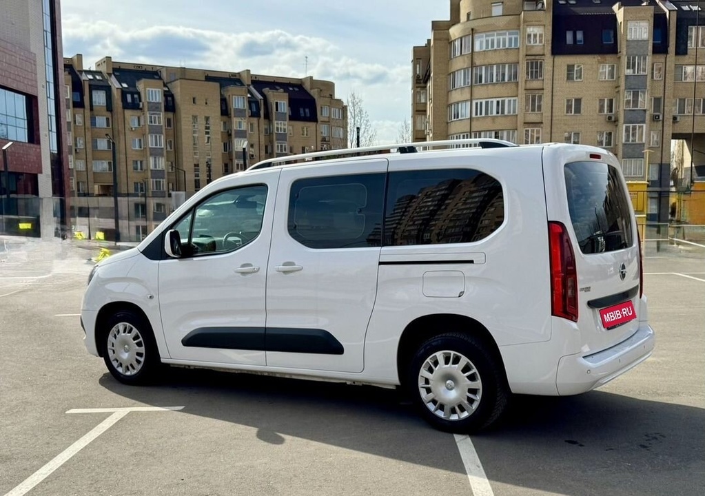 Opel Combo Life, 2019 год, 1 850 000 рублей, 17 фотография