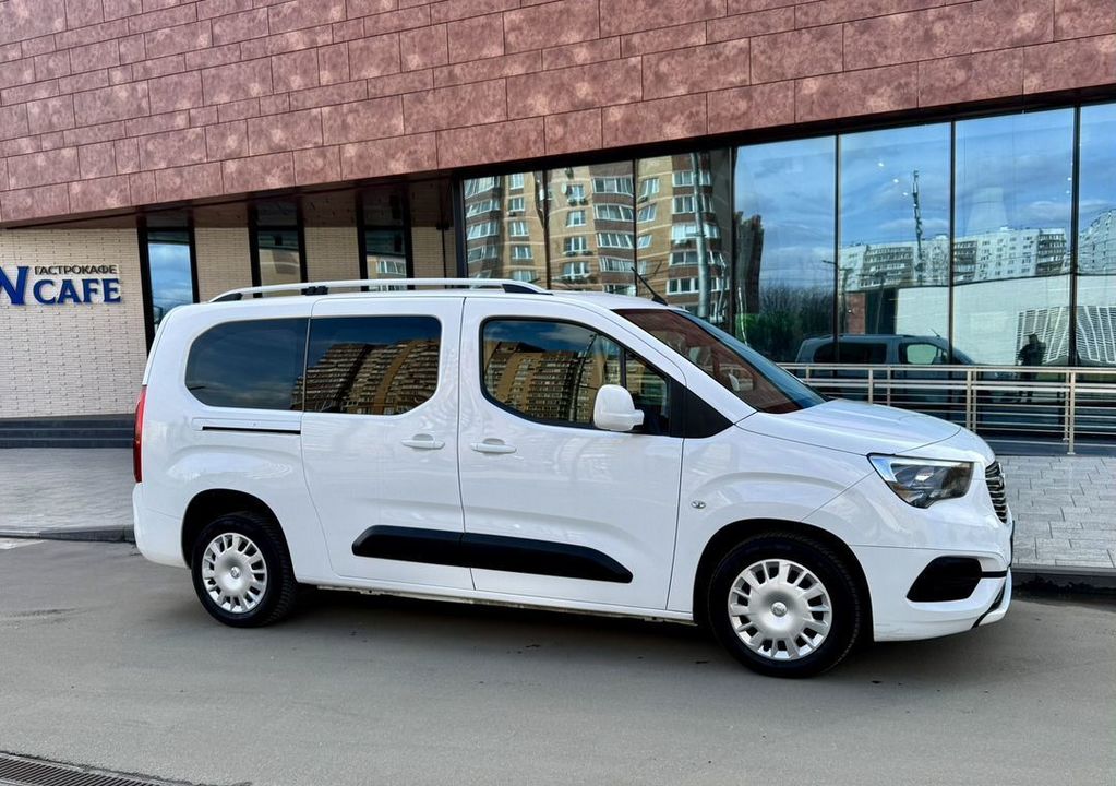 Opel Combo Life, 2019 год, 1 850 000 рублей, 21 фотография
