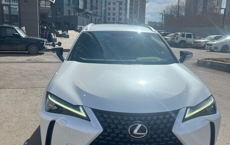 Lexus UX I, 2018 год, 3 150 000 рублей, 11 фотография