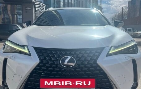 Lexus UX I, 2018 год, 3 150 000 рублей, 12 фотография