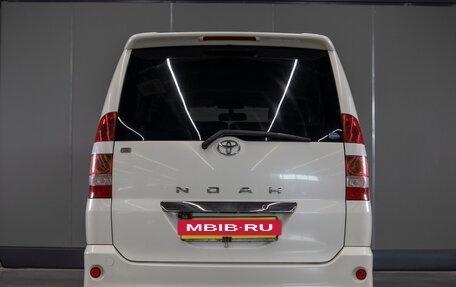 Toyota Noah III, 2002 год, 1 269 000 рублей, 4 фотография