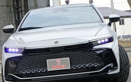 Toyota Crown, 2023 год, 5 000 000 рублей, 4 фотография