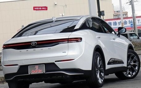 Toyota Crown, 2023 год, 5 000 000 рублей, 8 фотография