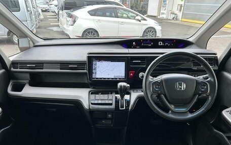 Honda Stepwgn IV, 2020 год, 1 930 000 рублей, 7 фотография